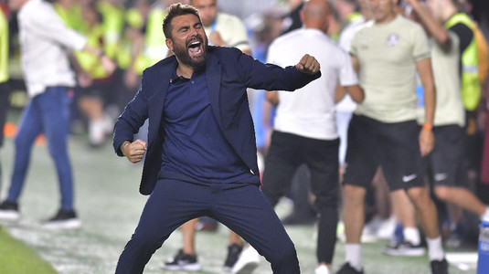 Mutu i-a lăudat pe Ioniţă şi Sefer, dar face apel la calm: "Nu e important că suntem pe primul loc. Luăm meci cu meci!"