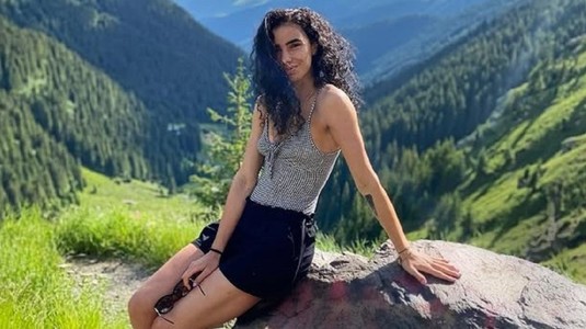 Handbalista de la Rapid a fost surprinsă în vacanţa din Gran Canaria: "Chiar nu mă aşteptam. Chiar a fost romantic"