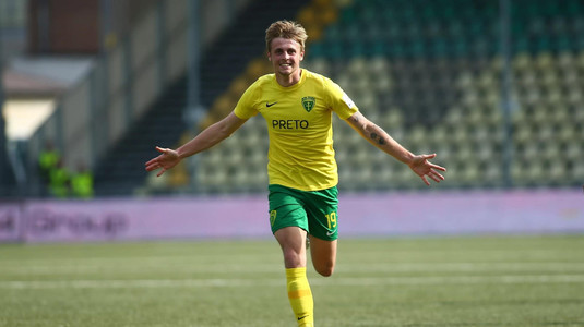 Rapid l-a transferat cu 1.000.000€ pe înlocuitorul lui Rrahmani: "Să-l vedem. Când se plăteşte suma asta pe tine..."