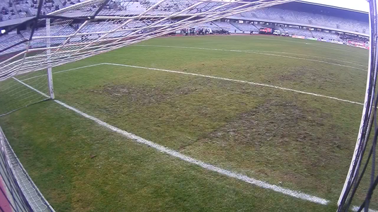 VIDEO | Probleme pe Cluj Arena! Gazonul arată de-a dreptul groaznic