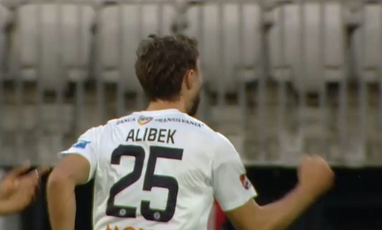 VIDEO | U Cluj - UTA Arad 2-1, în Superliga. Aliev a reuşit dubla şi a asigurat victoria "şepcilor roşii" pentru locul al treilea. Continuă criza pentru Mihalcea