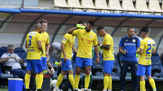 Petrolul vrea un antrenor de top! Trei nume importante se luptă pentru banca "lupilor galbeni"