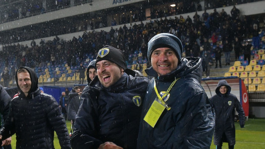 VIDEO | Antrenorul Petrolului, senzaţional după ce a încheiat anul ca lider în Liga 2: ”Mergem să petrecem, mi-am pus în gând să mă îmbăt” :)