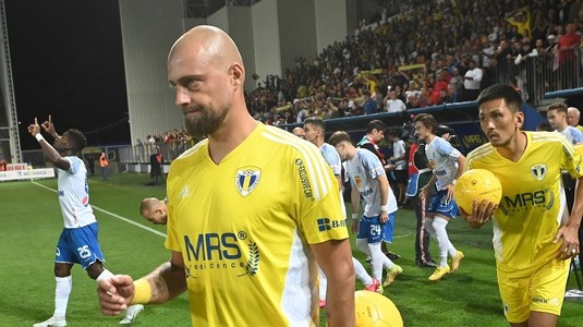 Gabi Tamaş şi-a pus în cap fanii Petrolului după plângerea penală făcută lui Nae Constantin: ”A invitat întreaga echipă să fie martora show-ului sinistru!”