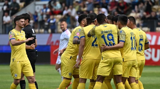 VIDEO | Petrolul - Oţelul 2-1. Grozav şi Berisha le-au făcut sărbătorile mai frumoase "lupilor galbeni"