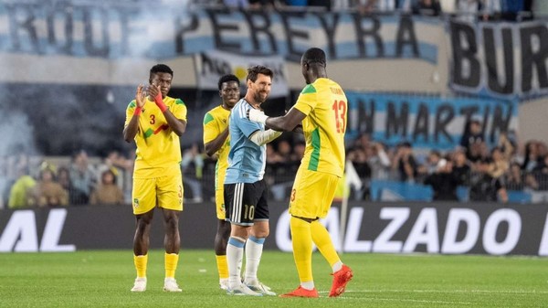 A jucat în meciul de retragere al lui Messi, iar acum a marcat în Superliga: "Am făcut o poză cu el"
