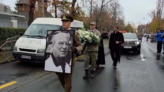 Emeric Ienei, condus pe ultimul drum. Lăcătuş, Belodedici sau MM Stoica, prezenţi la slujba de înmormântare a fostului mare antrenor al Stelei