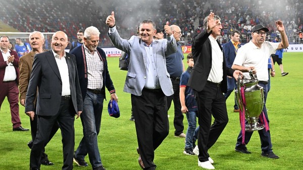 Ce s-a întâmplat cu Adrian Bumbescu, înaintea de a fi transportat la spital. Ştefan Iovan a oferit detalii despre starea fostului său coleg de la Steaua | EXCLUSIV