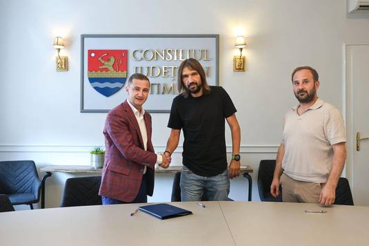 OFICIAL | Dan Alexa, prezentat la Poli Timişoara după despărţirea de CS Tunari: "Se doreşte promovarea în prima ligă, rapid"
