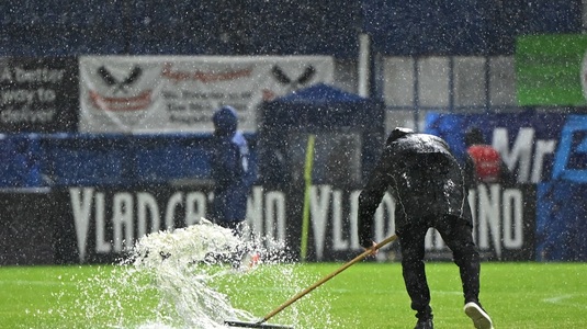 Terenul plin de apă le-a pus probleme ambelor echipe în Slobozia - Dinamo. Vlădoiu: ”Aşa s-a scris istoria acestui meci”