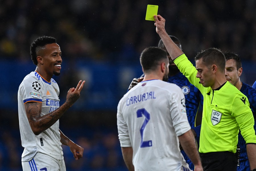 Clement Turpin va arbitra finala Ligii Campionilor