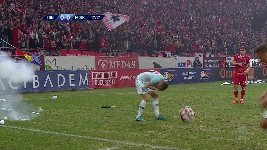 VIDEO | DINAMO A REMIZAT CU FCSB, ÎNTR-UN DERBY CU PENALTY-URI, ACCIDENTĂRI, PETARDE ŞI O ELIMINARE