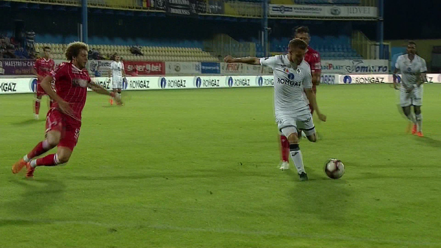 VIDEO | CONCURENŢĂ PENTRU FCSB. OLARU E URMĂRIT DE CLUBURI DIN ANGLIA ŞI GERMANIA