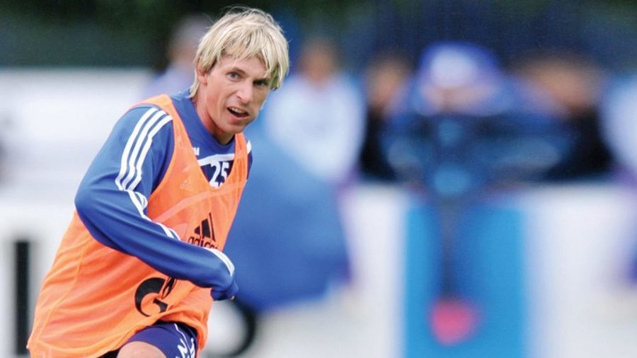 EXCLUSIV | Deac, despre trenul care i-a trecut ca un ”blitz” prin faţa ochilor: ”Nu am reuşit din cauza mea. Am jucat alături de Raul, Huntelaar, Howedes”. Perioada Schalke l-a şocat pe mijlocaş. ”Nu m-am ridicat din pat o săptămână” 