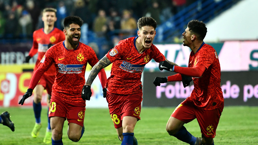 Becali şi-a chemat vedetele din vacanţă, dar Craiova nu se poate bucura. Situaţia celor mai importanţi jucători de la FCSB