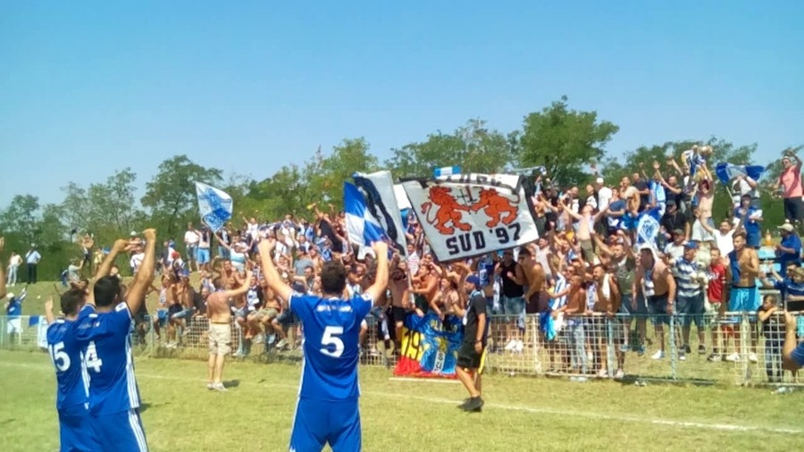 Fanii echipei lui Mititelu, "război" cu CS U Craiova în ziua marelui meci cu CFR: "Vreţi cinci titluri într-o noapte"