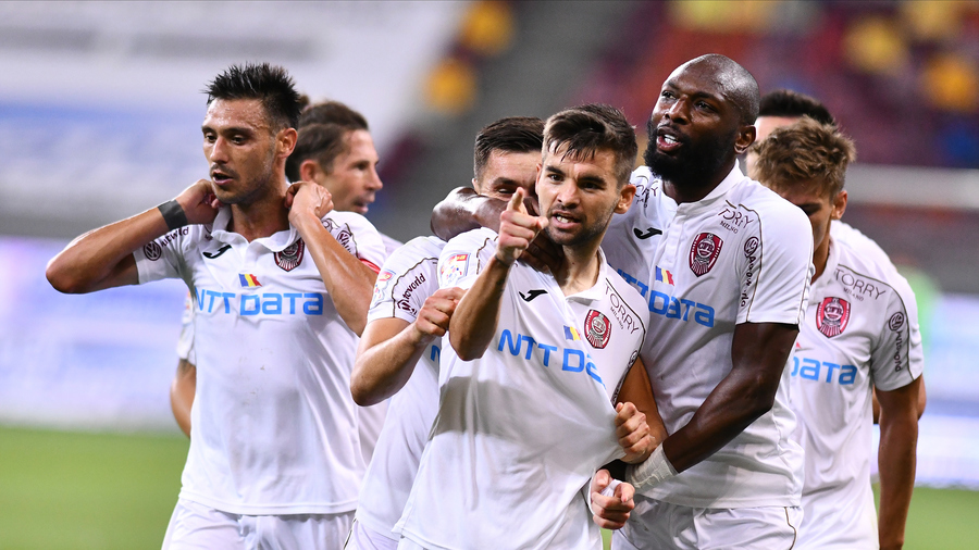 EXCLUSIV | CFR Cluj dă lovitura după câştigarea campionatului! Haine noi pentru Champions League. Contract pe 5 ani cu un gigant din industrie