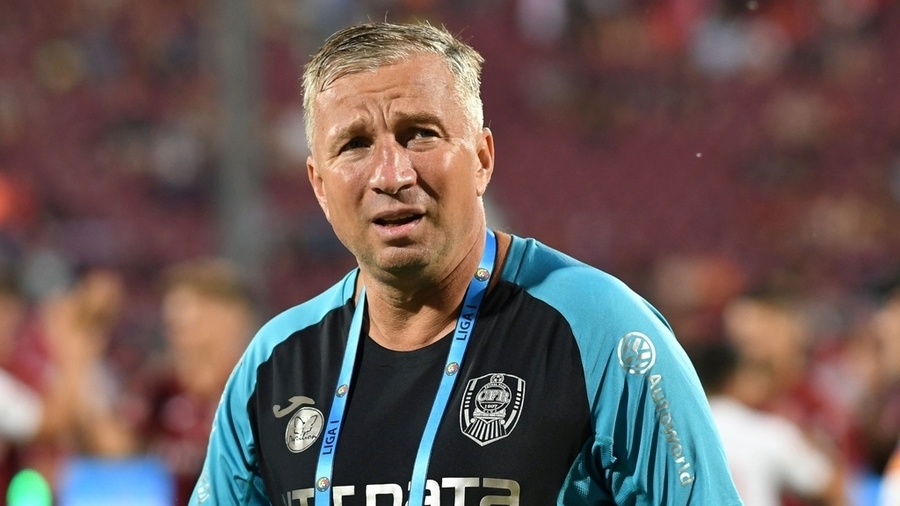 Stilul lui Petrescu, criticat de un fost jucător: "Defensivă totală, cu trei mijlocaşi la închidere, fără număr ”10” clasic"
