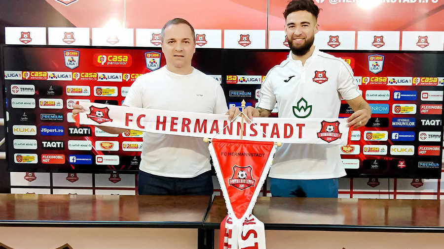 OFICIAL | Hermannstadt, un nou transfer. Un atacant olandez cu 130 de meciuri în Eredivisie a venit la Sibiu