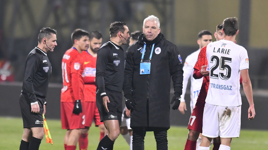 VIDEO | Jorge Costa, dezamăgit de arbitrajul lui Colţescu! "A fost o fază clară. Am respectat prea mult adversarul"