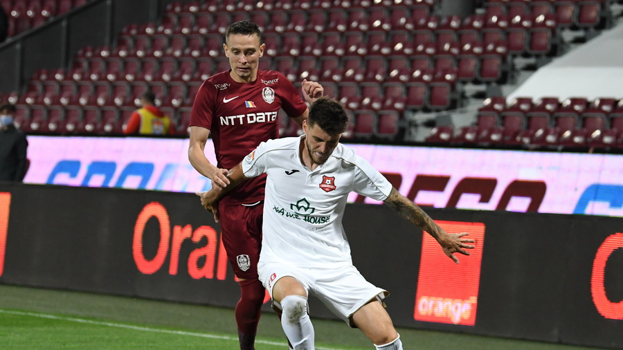 VIDEO | CFR Cluj rămâne aproape de FCSB. Campioana României, victorie fără probleme cu Hermannstadt 