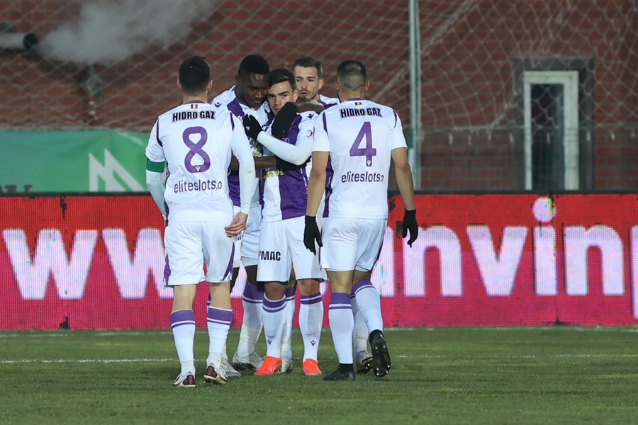 EXCLUSIV | FC Argeş, revelaţia Ligii 1! Albon: "Venirea lui Jean Vlădoiu a schimbat radical situaţia" / Goian: "Au o apărare constantă şi au linişte la echipă"