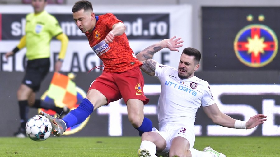 VIDEO | Penalty sau simulare la Moruţan? Fază controversată pe finalul primei reprize în derby-ul FCSB - CFR Cluj