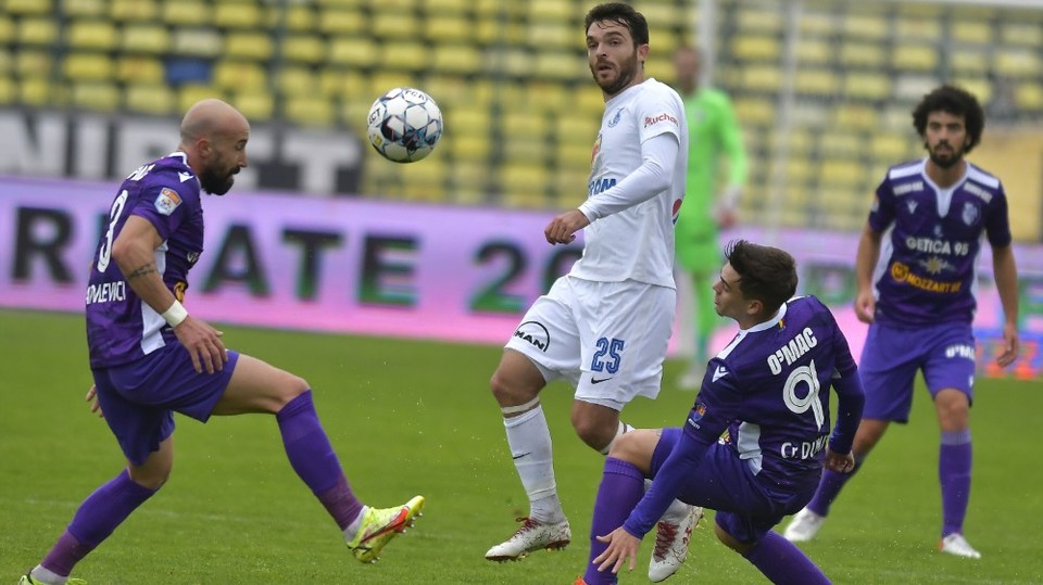 //i0.1616.ro/media/581/3142/38109/20430171/7/fc-arges-farul-constanta-liga-1-casa-pariurilor-17-10-2021.jpg