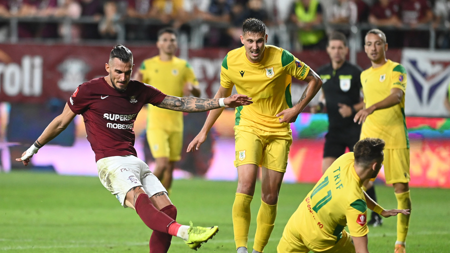 VIDEO | Rapid - CS Mioveni 2-1. În superioritate numerică mai bine de o repriză, formaţia lui Adi Mutu a tremurat pentru victorie