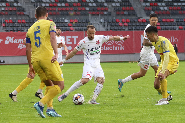 VIDEO | Petrolul - Hermannstadt 2-0, în direct la Prima Sport 1. Rădulescu, gol superb din afara careului