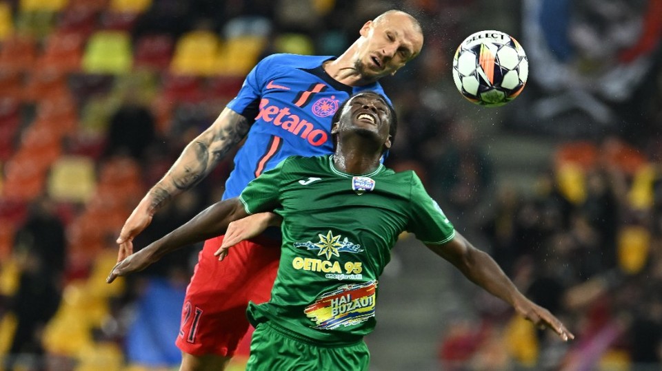 //i0.1616.ro/media/581/3142/38109/21998618/1/fcsb-gloria-buzau-superliga-superbet-6-10-2024.jpg