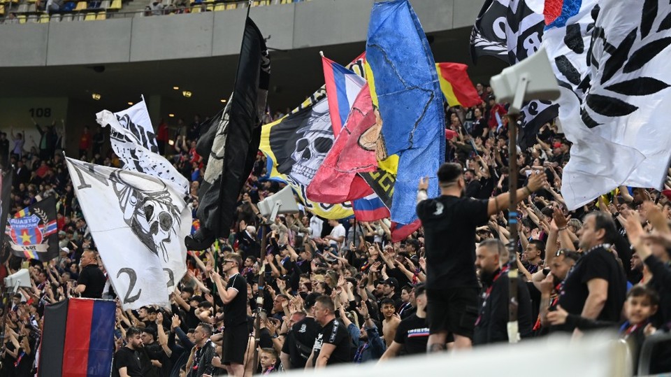 //i0.1616.ro/media/581/3142/38109/22010223/1/fcsb-cfr-cluj-play-off-superliga-superbet-20-04-2025.jpg