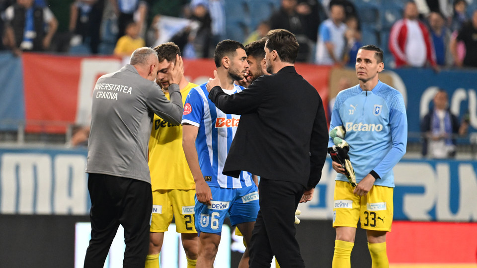 //i0.1616.ro/media/581/3142/38109/22053811/1/universitatea-craiova-rapid-bucuresti-play-off-superliga-superbet-2-05-2025-2.jpg