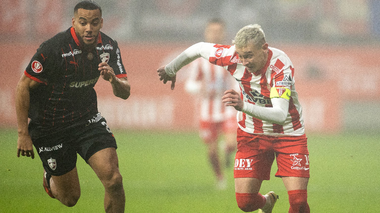 VIDEO | UTA Arad – Dinamo, în direct pe Prima Sport 1 şi PrimaPlay.ro! Roman deschide scorul