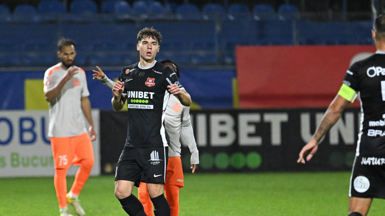 FCSB, tot mai aproape de al doilea transfer al iernii! Jucătorul şi-a manifestat dorinţa de a evolua pentru campioana României: „Orice jucător îşi doreşte să joace pentru o asemenea echipă.Vom discuta”