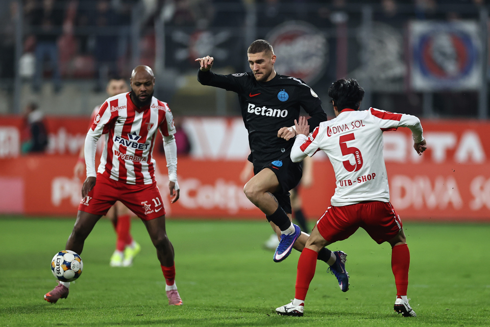 //i0.1616.ro/media/581/3142/38109/22361487/2/uta-arad-fcsb-superliga-superbet-01-03-2026.jpg