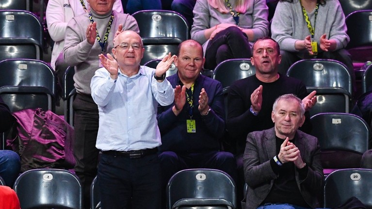 EXCLUSIV | Şeful celei mai mari bănci din România refuză implicarea totală în fotbal. Horia Ciorcilă: "Fotbalul e diferit, la baschet suntem proprietari"


