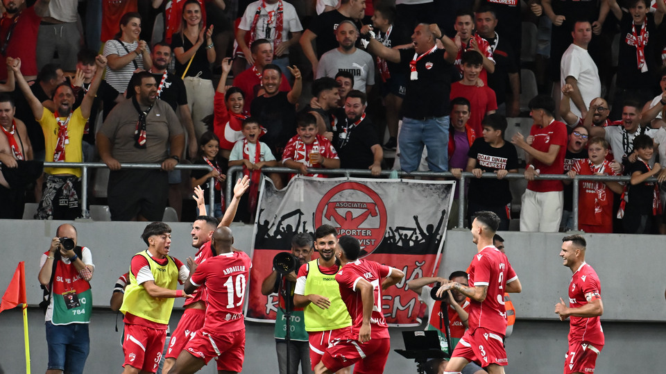 //i0.1616.ro/media/581/3142/38109/22479205/1/dinamo-bucuresti-gloria-buzau-superliga-superbet-2-08-2024-3.jpg