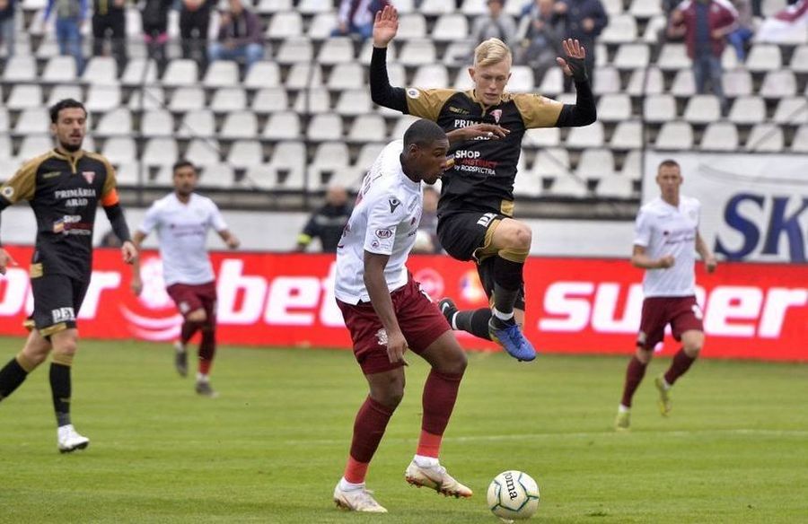 EXCLUSIV | S-a stabilit data la care se reia Liga 2! Avem play-off pentru promovare, cu puncte înjumătăţite. Nimeni nu retrogradează