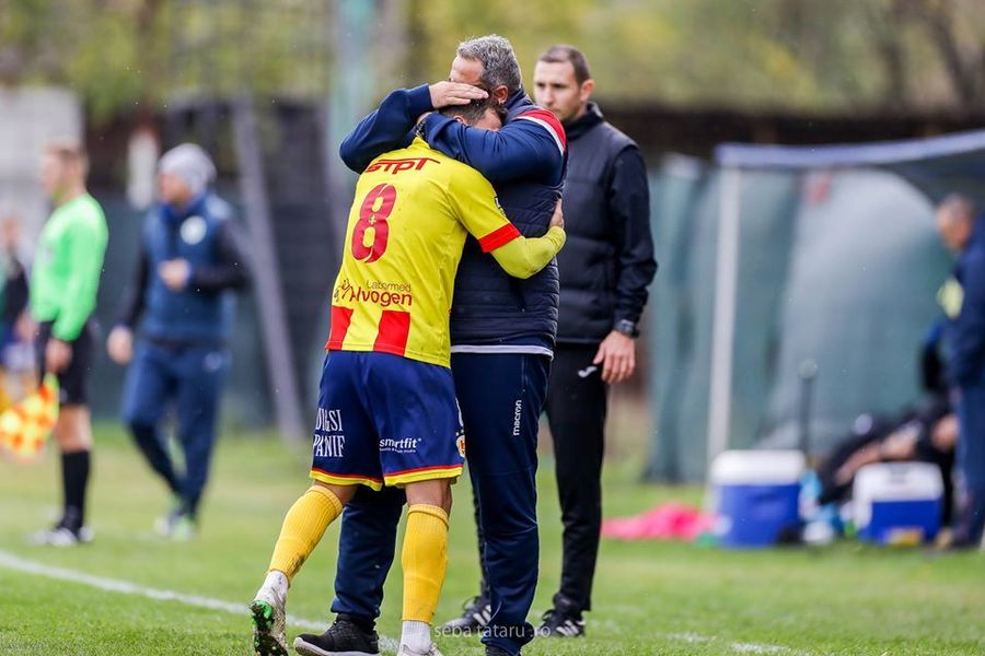 Încă un club de Liga 2 a anunţat despărţirea de antrenor! Comunicatul echipei: ”Ne-am despărţit pe cale amiabilă”  