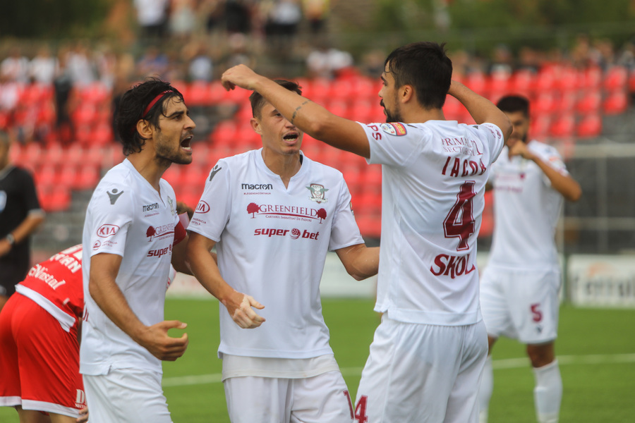 Promovarea în Liga 1 se decide duminică, de la ora 18.30, în direct pe Look Plus. Cum arată programul ultimei etape a play-off-ului Ligii 2