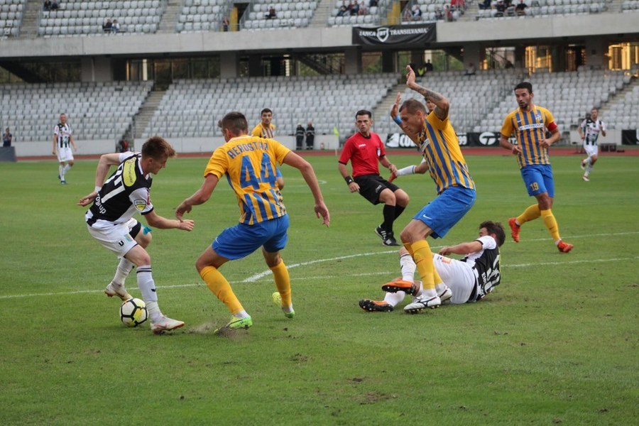 Ardelenii au pornit bine. Aerostar Bacău - U Cluj 0-1. VIDEO | Veteranul Goga a marcat golul victoriei