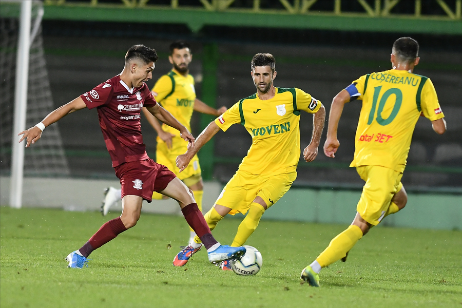 VIDEO | Rapid Bucureşti - CS Mioveni 0-3. Giuleştenii, umiliţi la Buftea şi tot mai departe de play-off!