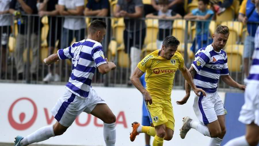 VIDEO | ASU Poli câştigă cu 1-0 derby-ul etapei din Liga 2 cu Petrolul şi se apropie la un punct de liderul FC U Craiova 