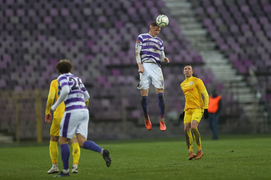 VIDEO | Victorie importantă pentru ASU Poli Timişoara în faţa Gloriei Buzău! Bănăţenii pun presiune pe FC U Craiova