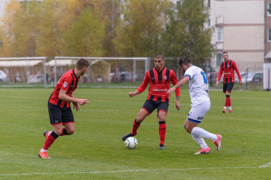Probleme la restartul ligii secunde. O partidă a fost amânată din cauza ninsorii. Csikszereda şi Unirea Slobozia câştigă fără sa ia gol