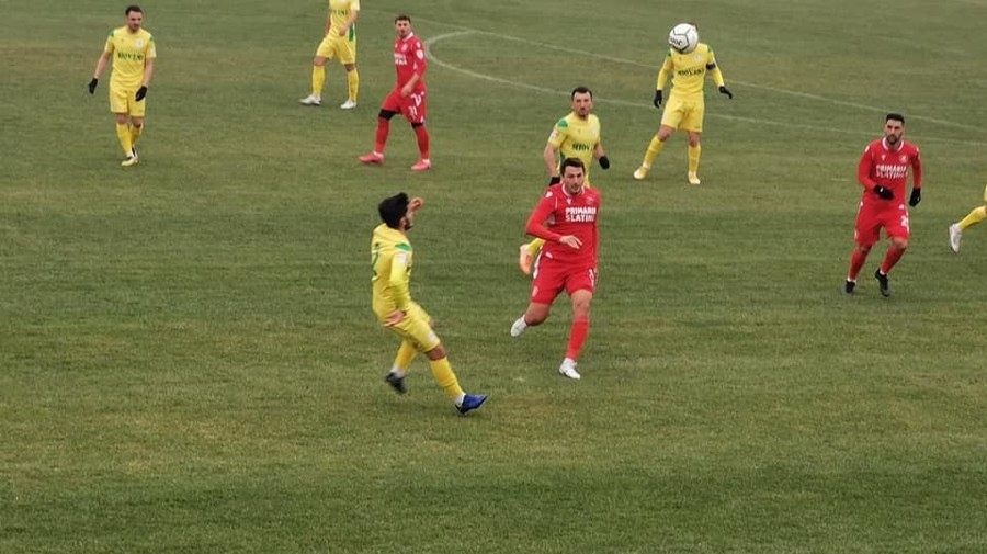 CSM Slatina - CS Mioveni 0-1. Argeşenii s-au apropiat de zona play-off-ului! Meciul a fost amânat pentru o zi din cauza zăpezii