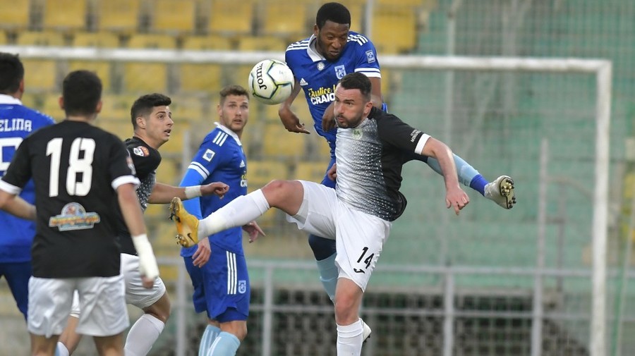 VIDEO | Concordia Chiajna - FC U Craiova 0-0. 'Alb-albaştrii' rămân neînvinşi în Liga a 2-a