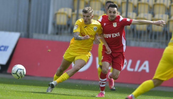 Cutremur în Liga 2! Un oficial de la Petrolul este acuzat că ar fi dat mită arbitrilor