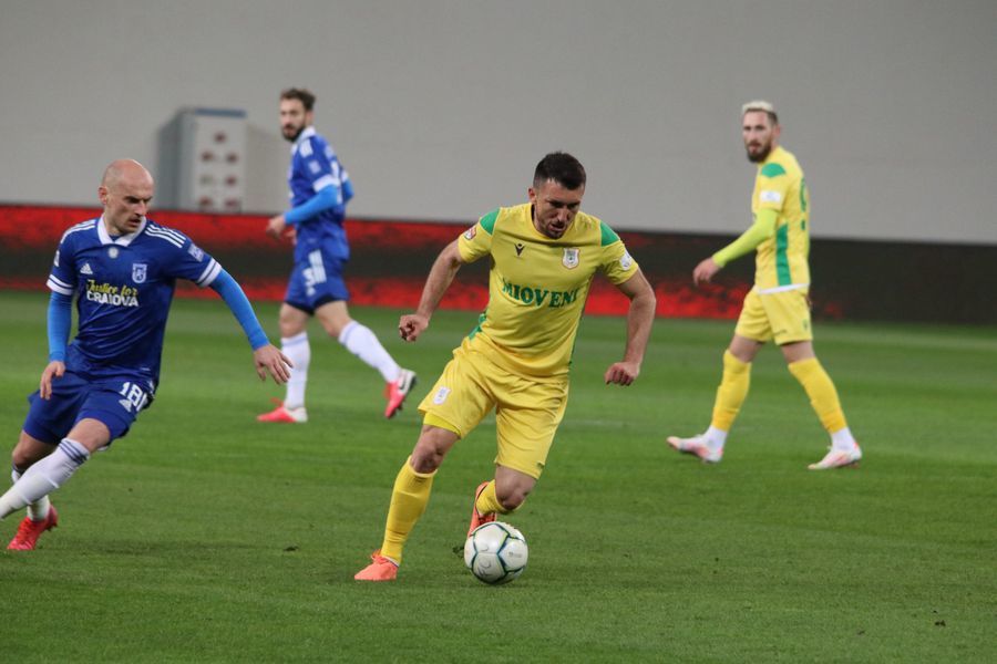 VIDEO | Mioveni – FC U Craiova 0-0, în primul meci din play-off-ul Ligii 2. Ocazii mari ratate de ‘alb-albaştri’